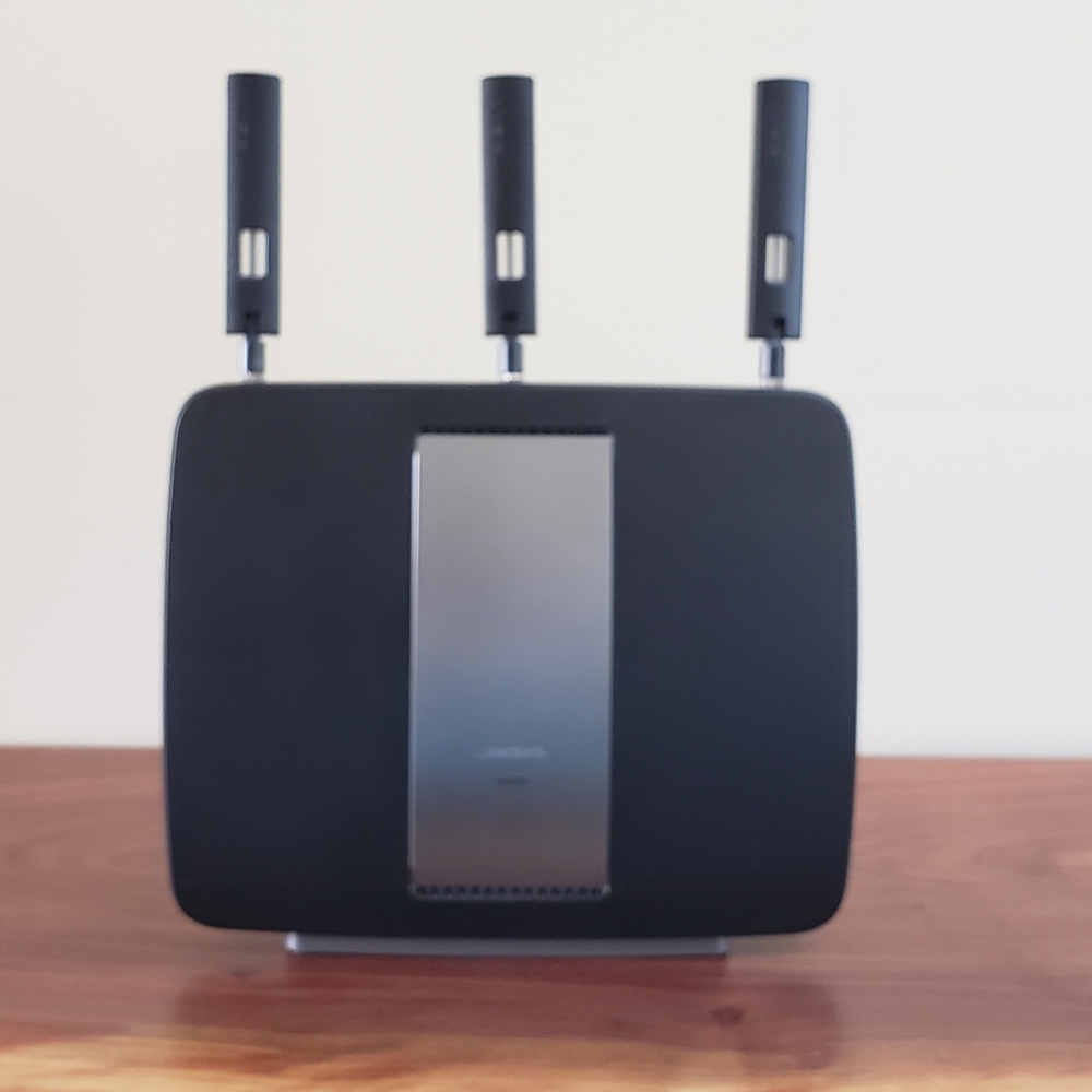 Linksys AC3200 Tri-Band Smart WiFi Router - Picture 8 of 14